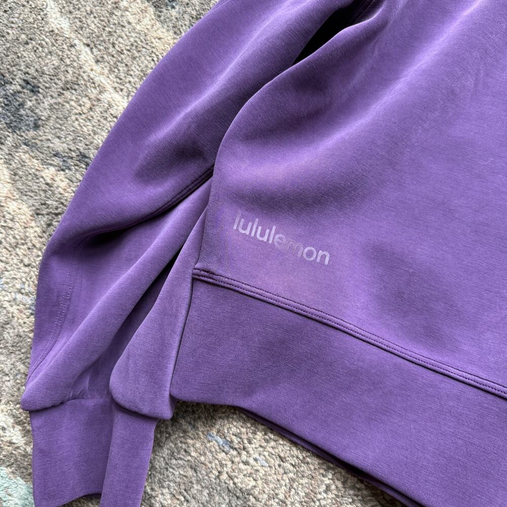 Women's Lululemon Purple Perfectly Oversized Cropped Crewneck Sweatshirt Sz 10 - Picture 6 of 9